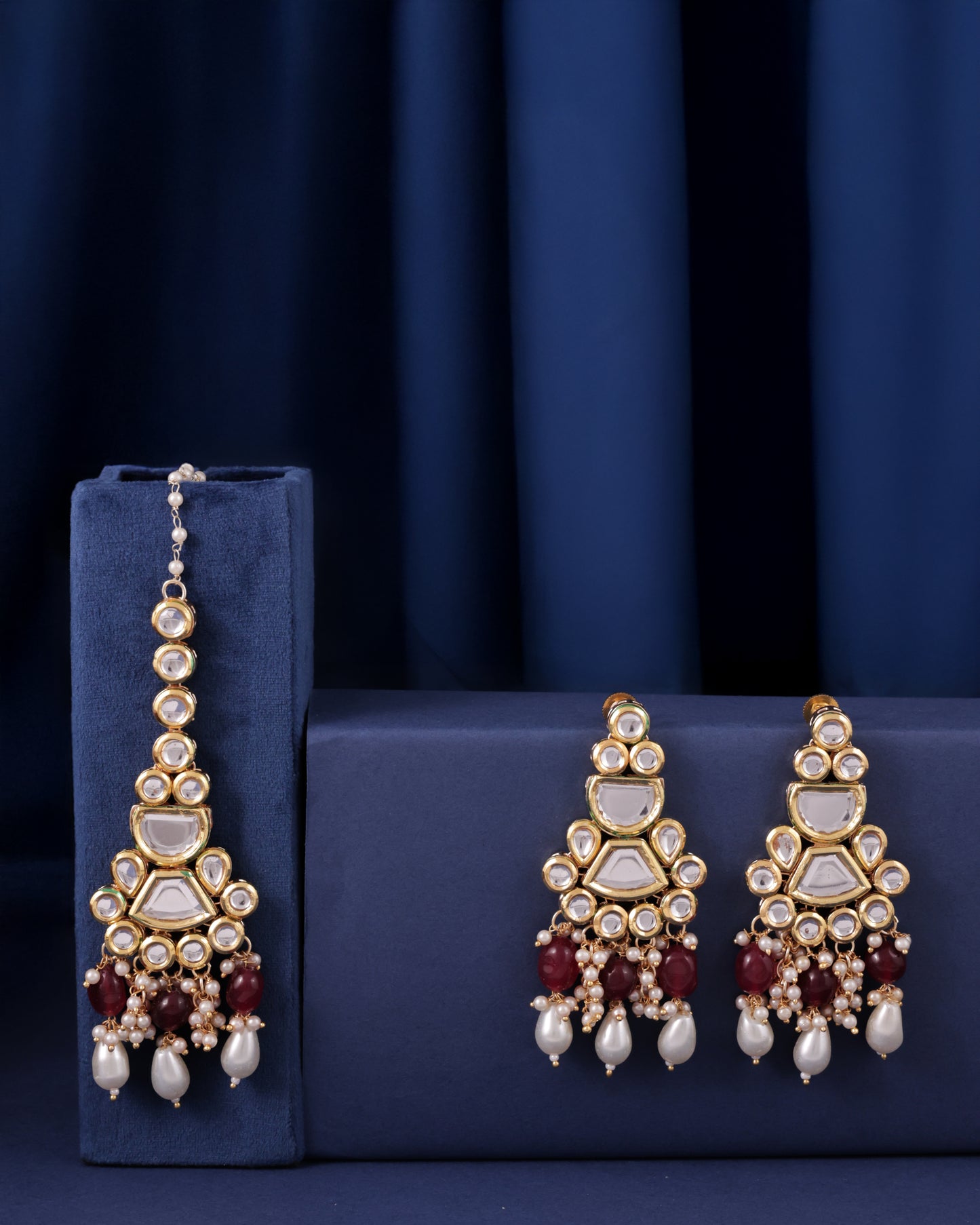 Maroon Guranshi Dabi Kundan Choker Necklace with Earring and Mangteeka