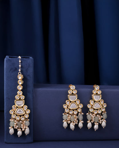 Mint Guranshi Dabi Kundan Choker Necklace with Earring and Mangteeka