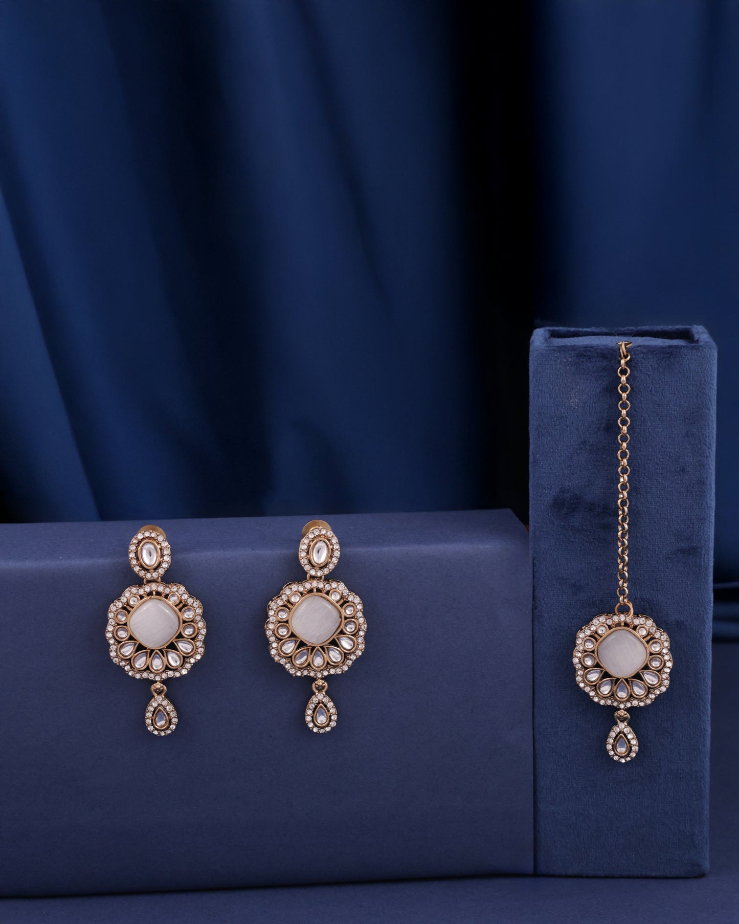 Ivory Meher Premium Necklace with Earring and Mangteeka