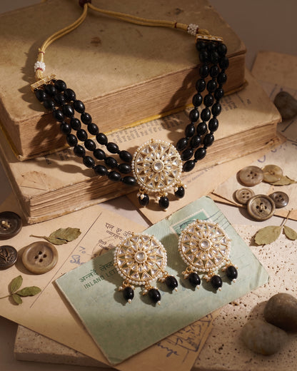 Black Arshi Choker Set