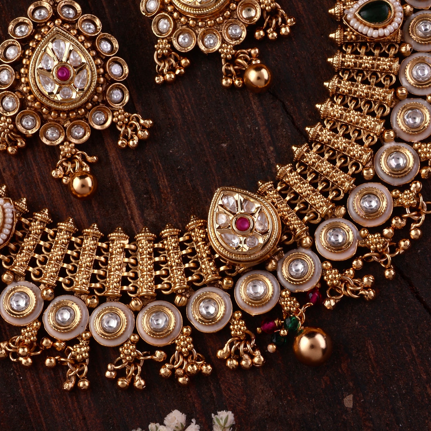 Avanthi Rajwada Necklace Set with Earring