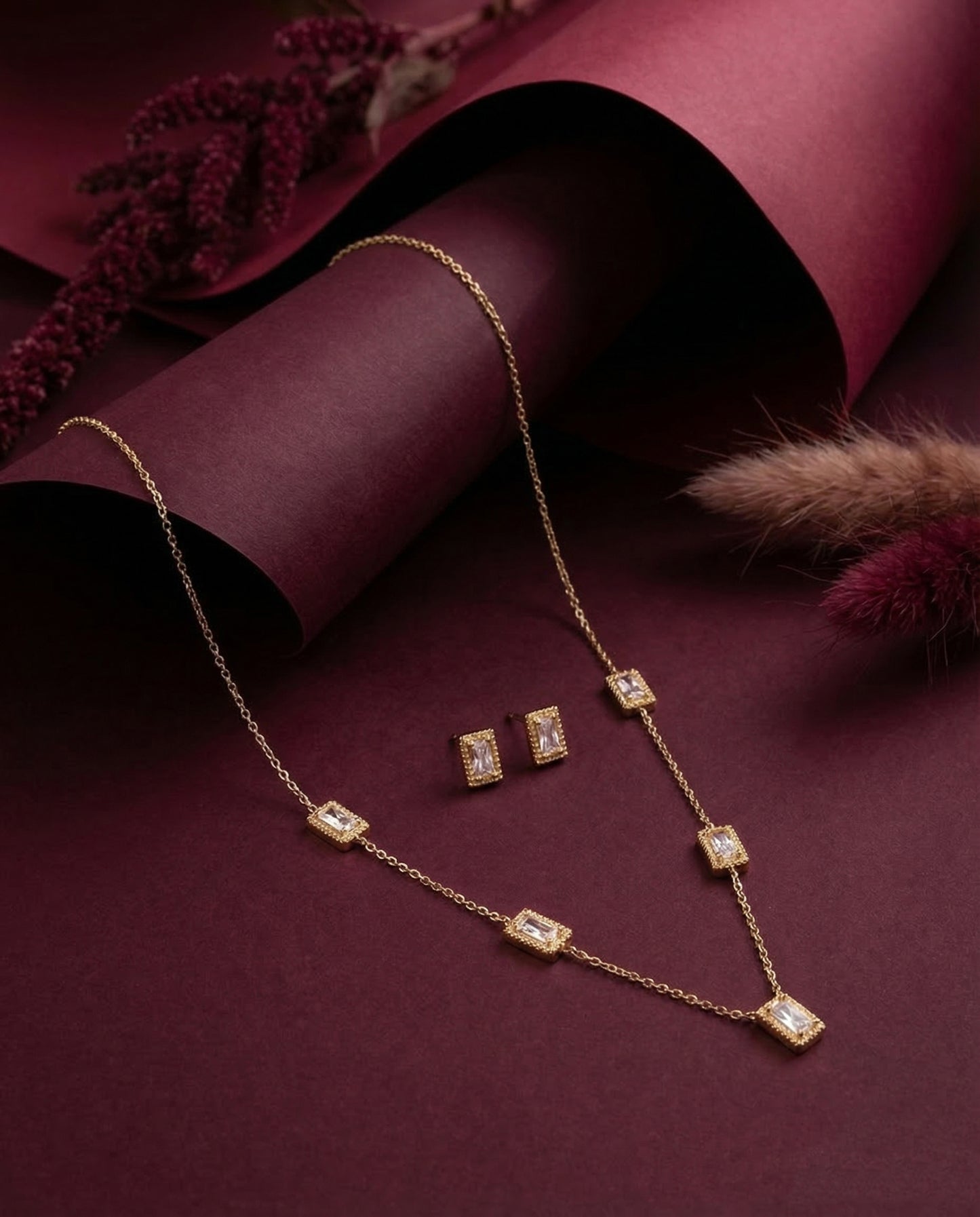 Silver Elayra Voguish Pendant Set