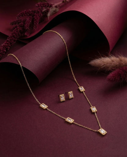 Silver Elayra Voguish Pendant Set