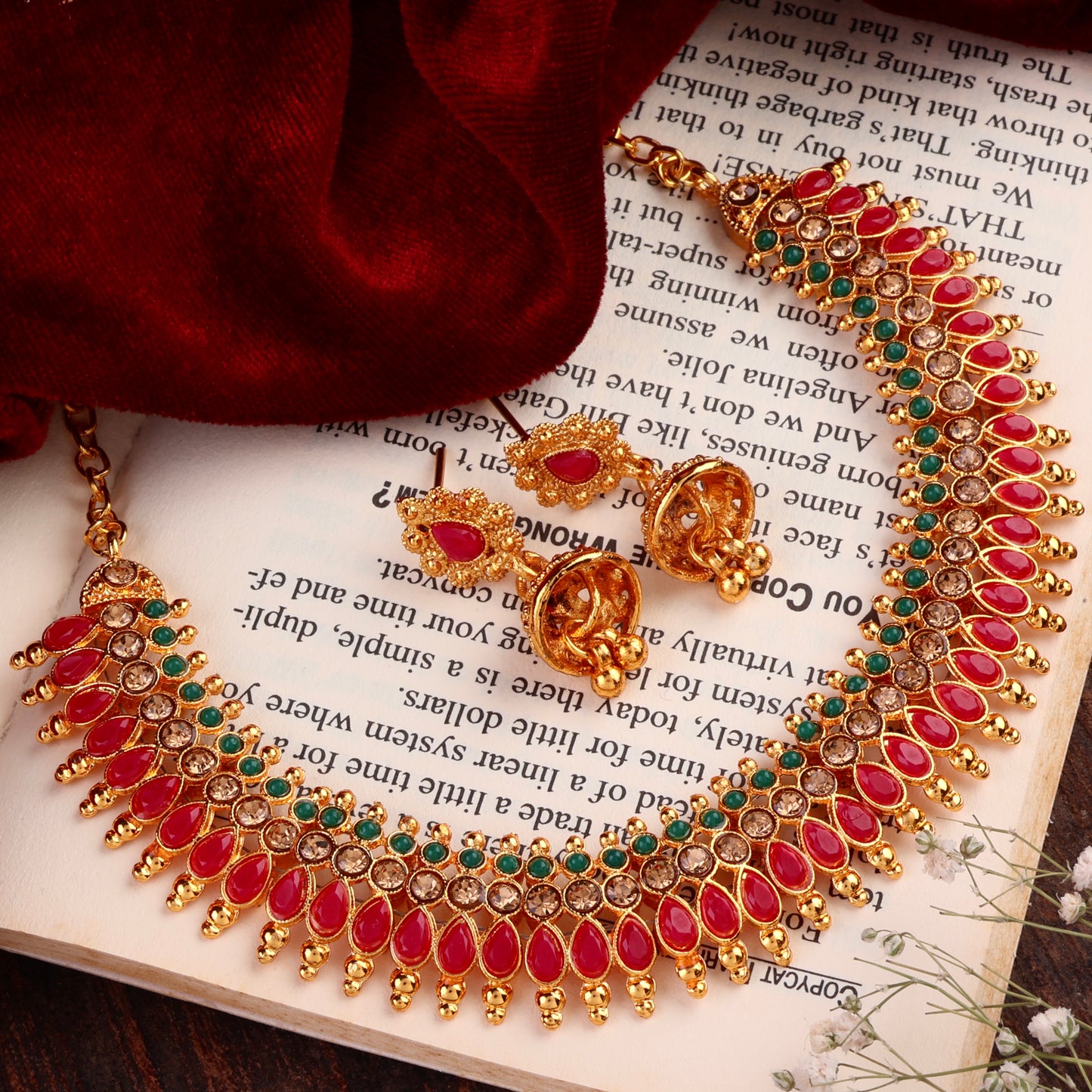 Gold Sahithi Necklace with Earring Set