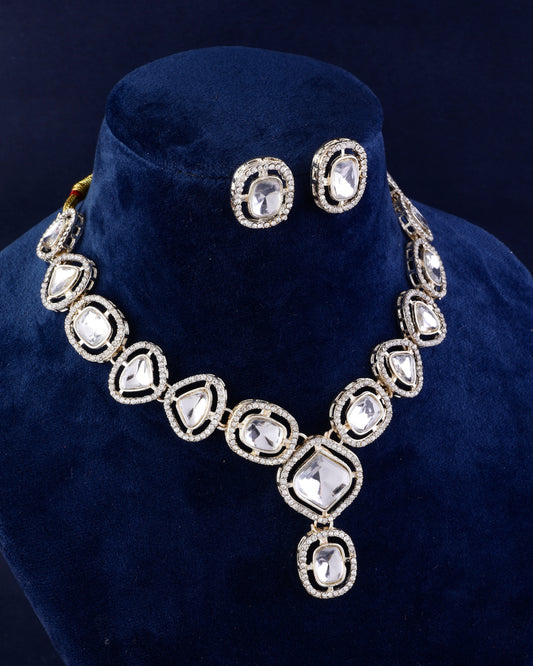 Omvik Necklace