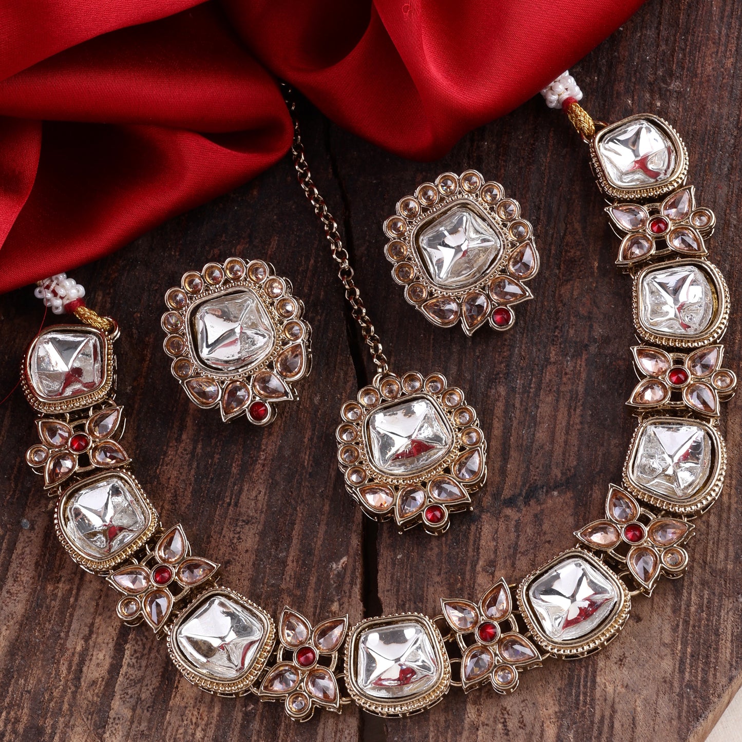 Aaradhya Polki Dupe Necklace with Earring and Teeka