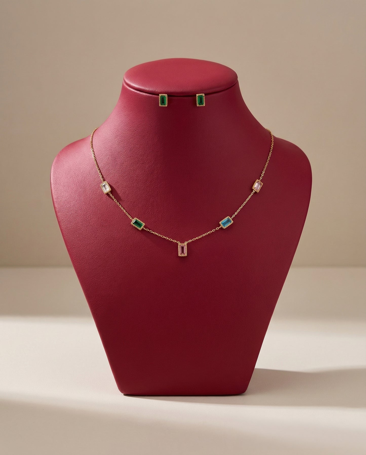 Multi Elayra Voguish Pendant Set