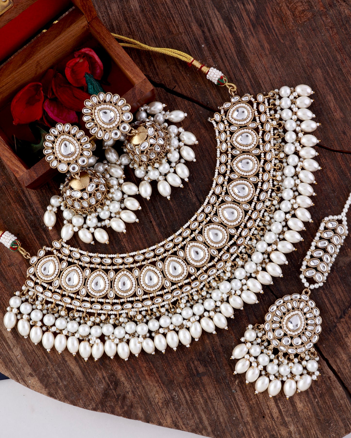 Pearl Zaiba Necklace