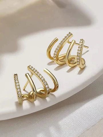 Gold Claw Stoned Korean Quirky Earring