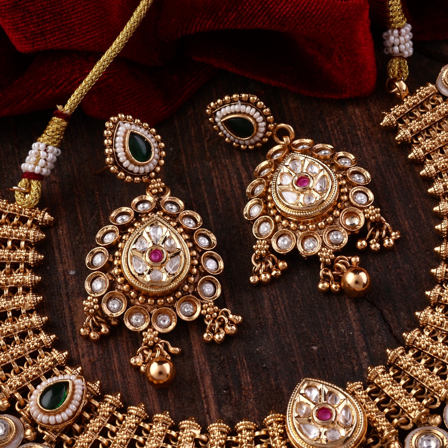 Avanthi Rajwada Necklace Set with Earring