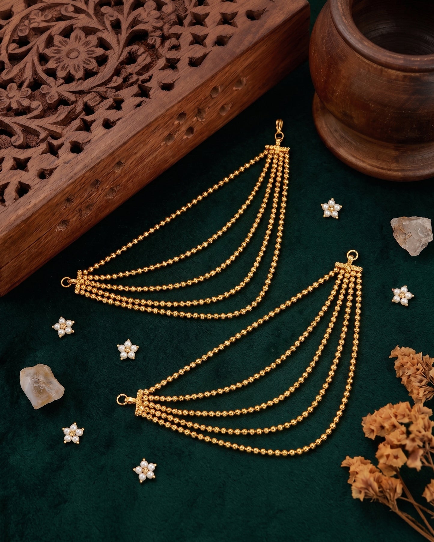 Gold Hemangini Bahubali Kaan Chain Pair