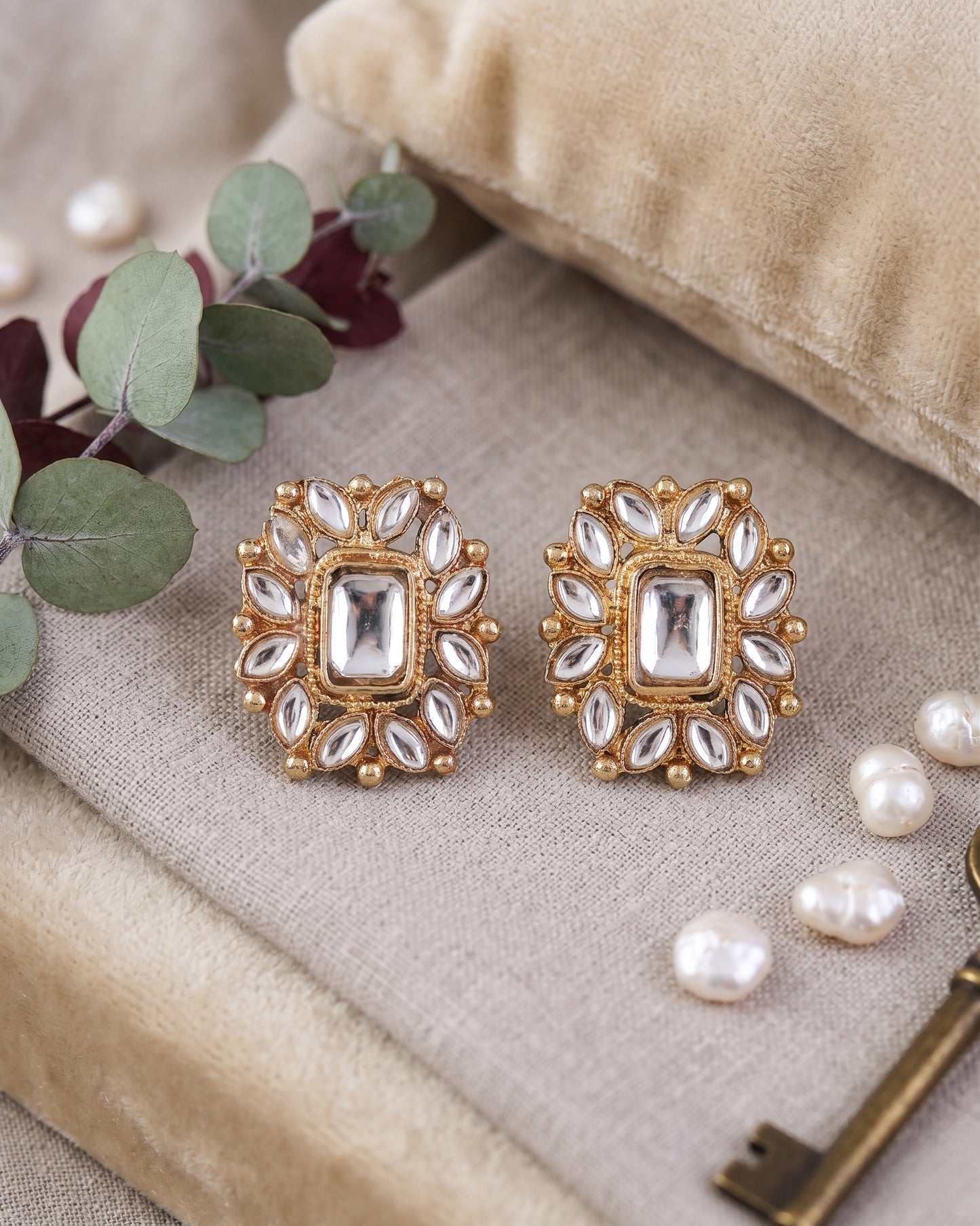 Zorisha Stud Earring