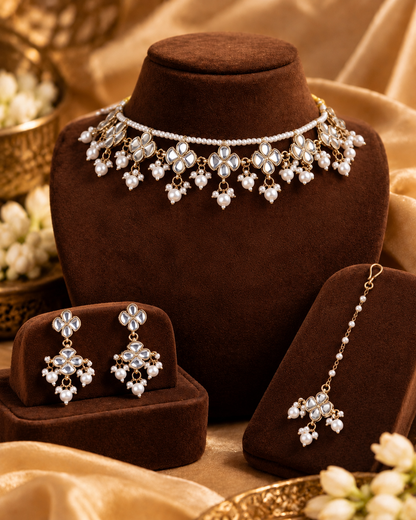 Mrinaya Kundan Choker Necklace Set With Earring and Maangteeka