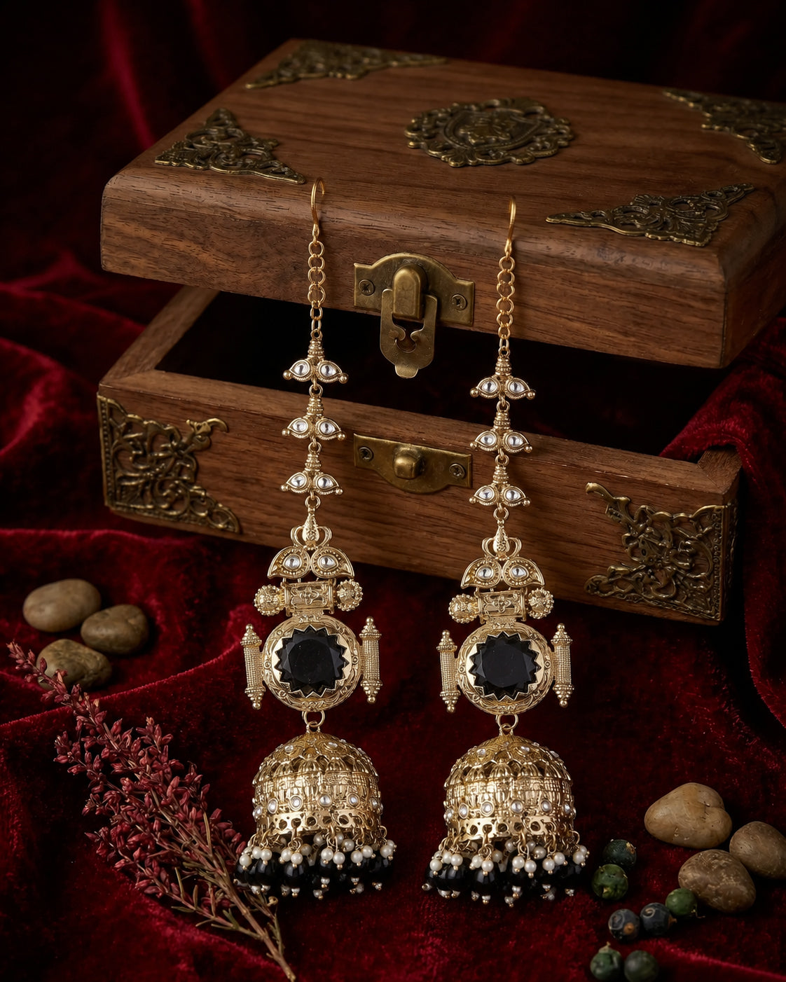 Black Mrigakshi Jhumka Earring With Sahara