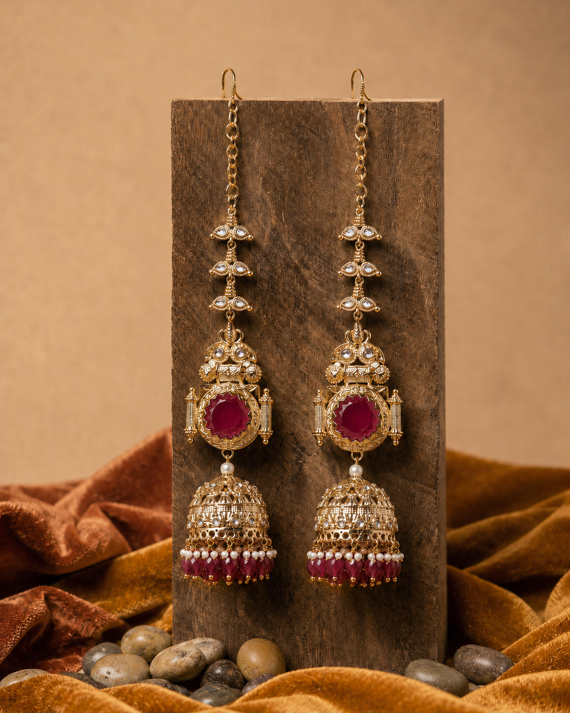 Onion Mrigakshi Jhumka Earring With Sahara