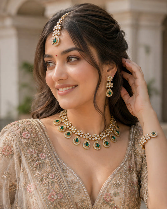 Emerald Urmika Premium Necklace with Earring and Teeka