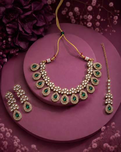 Emerald Urmika Premium Necklace with Earring and Teeka