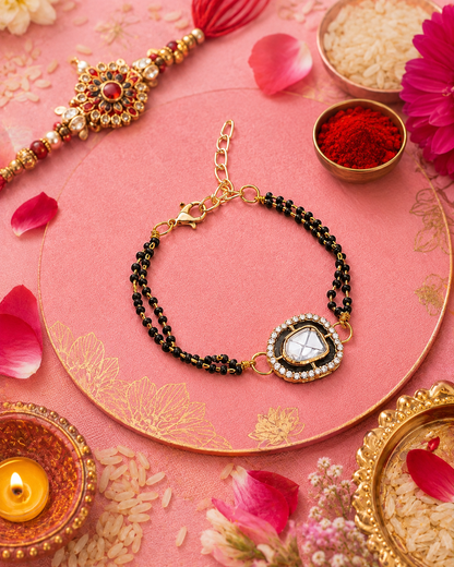 Hiranmayi Bhabhi Hand Mangalsutra