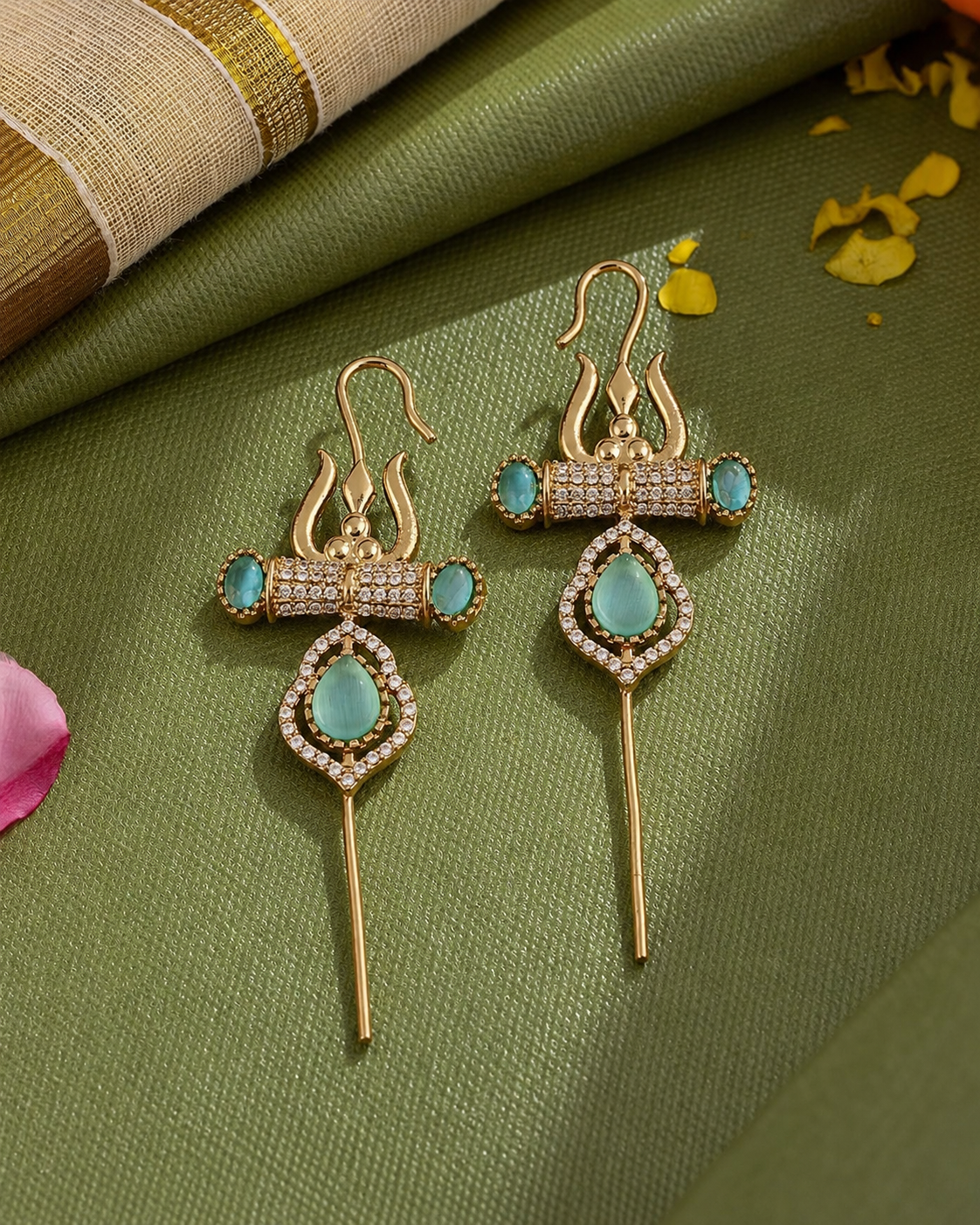 Turquoise Krisha Designer Ear-cuff Earring