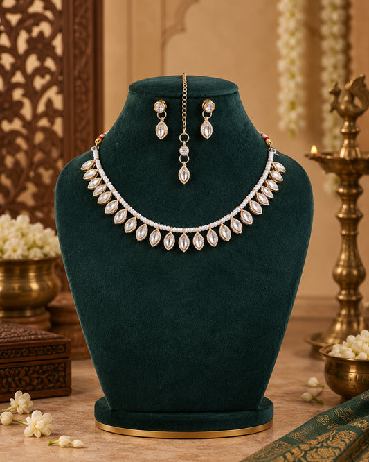 Naimika Choker Necklace Set With Earring and Maangteeka