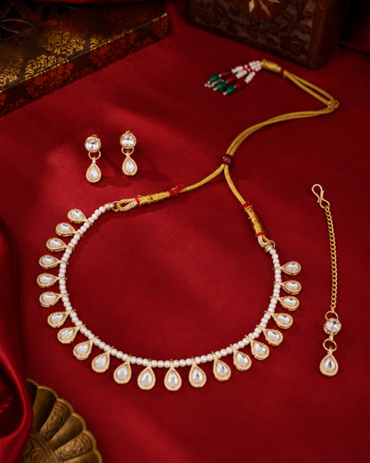 Vritisha Choker Necklace Set With Earring and Maangteeka