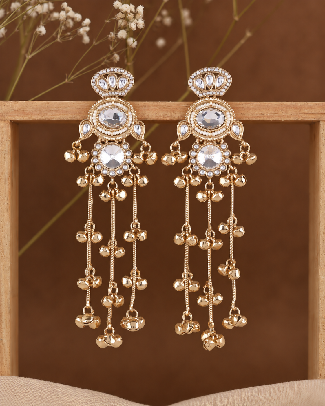 White Rajvalli Kashmiri Look Ghunghru Jhumka Earring