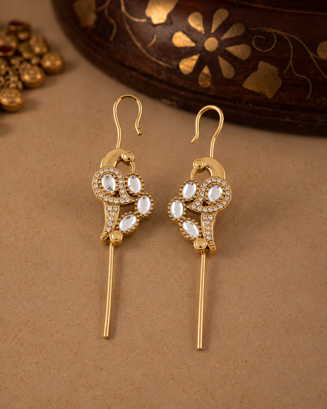 White Soreya Designer Ear-cuff Earring