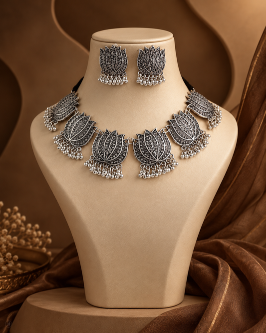 Silver Sanaa Oxidised Necklace & Earring Set