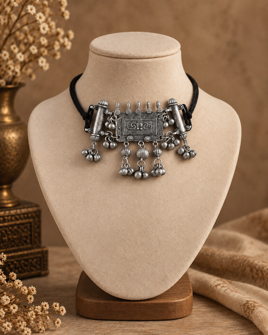 Silver Arhaan Oxidised Choker