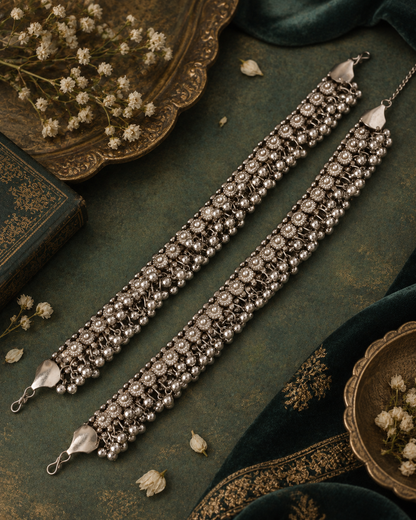 Silver Nirvaan Oxidised Payal