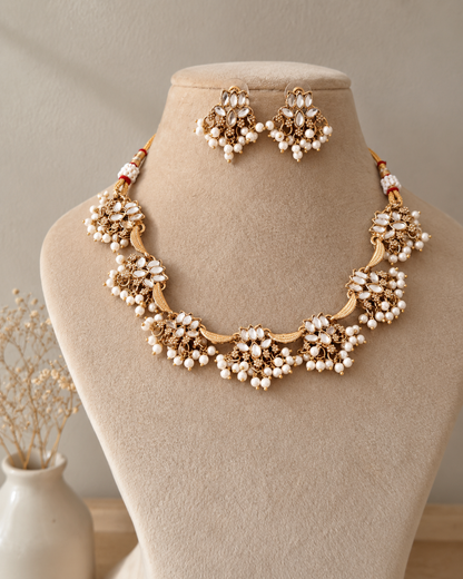White Rajeshvari Kundan Choker Set with Earring