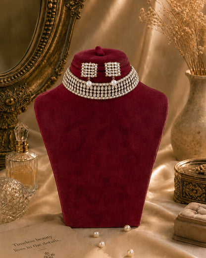 Uma Sleek Choker
