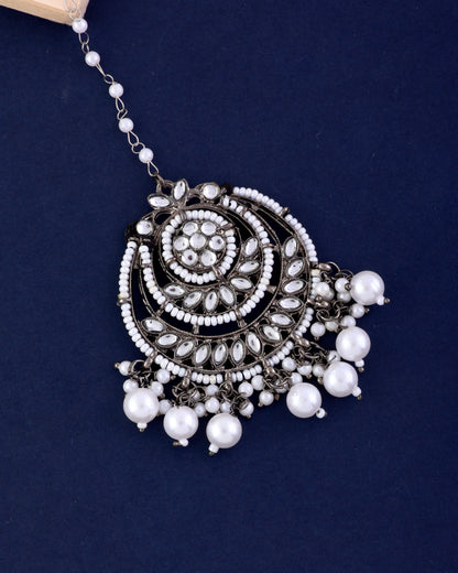 Black Sriti Kundan Pearl Mangteeka