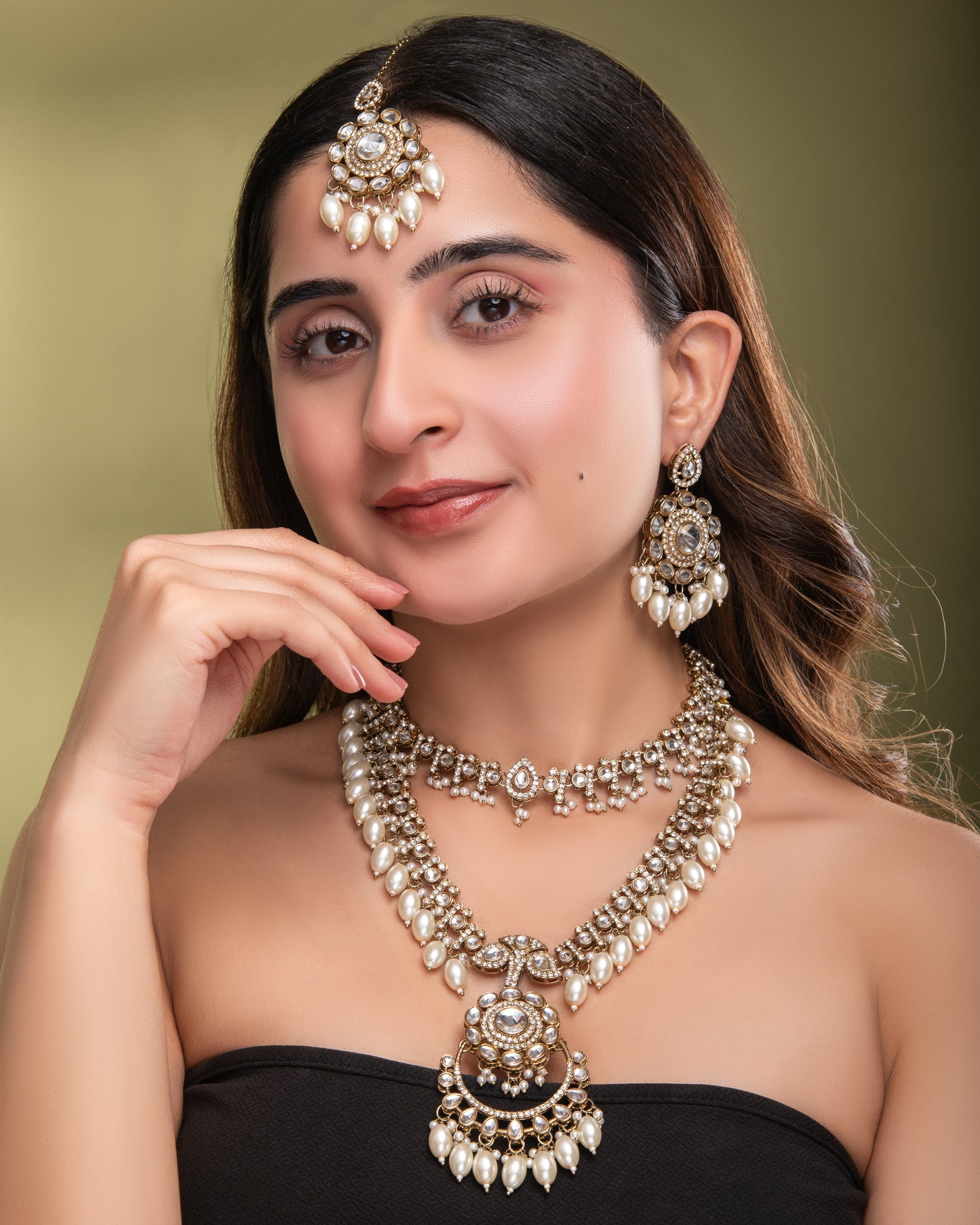Pearl Aanvir Layer Necklace With Earring & Teeka