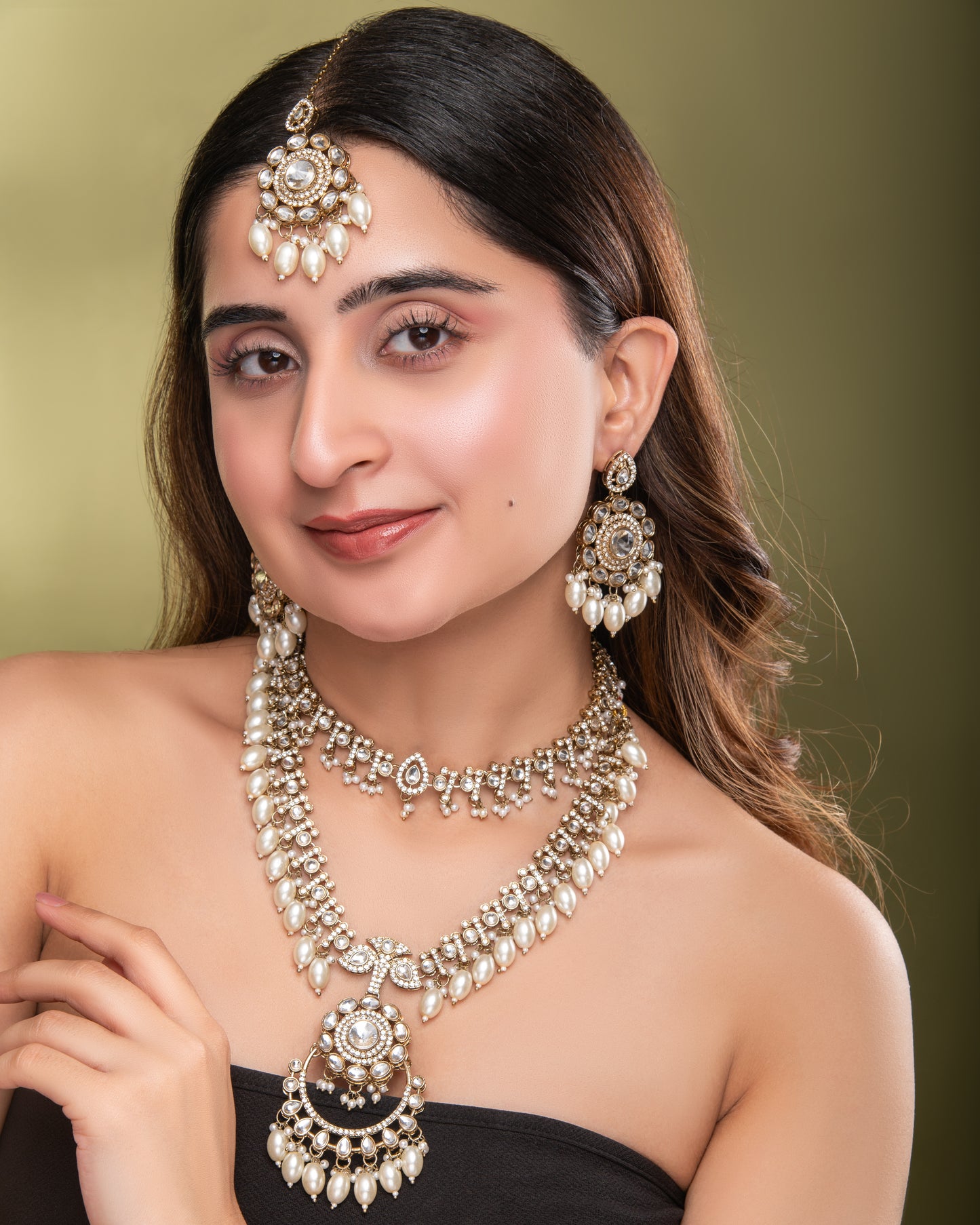 Pearl Aanvir Layer Necklace With Earring & Teeka