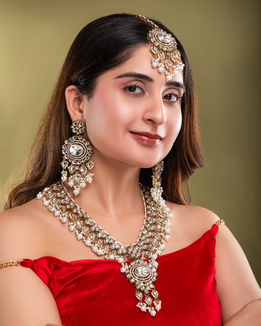 Prayshi Premium Kundan Pearl Necklace With Earring and Teeka