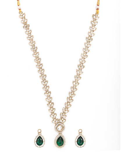 Green Yarvi Premium Kundan Necklace With Earrings