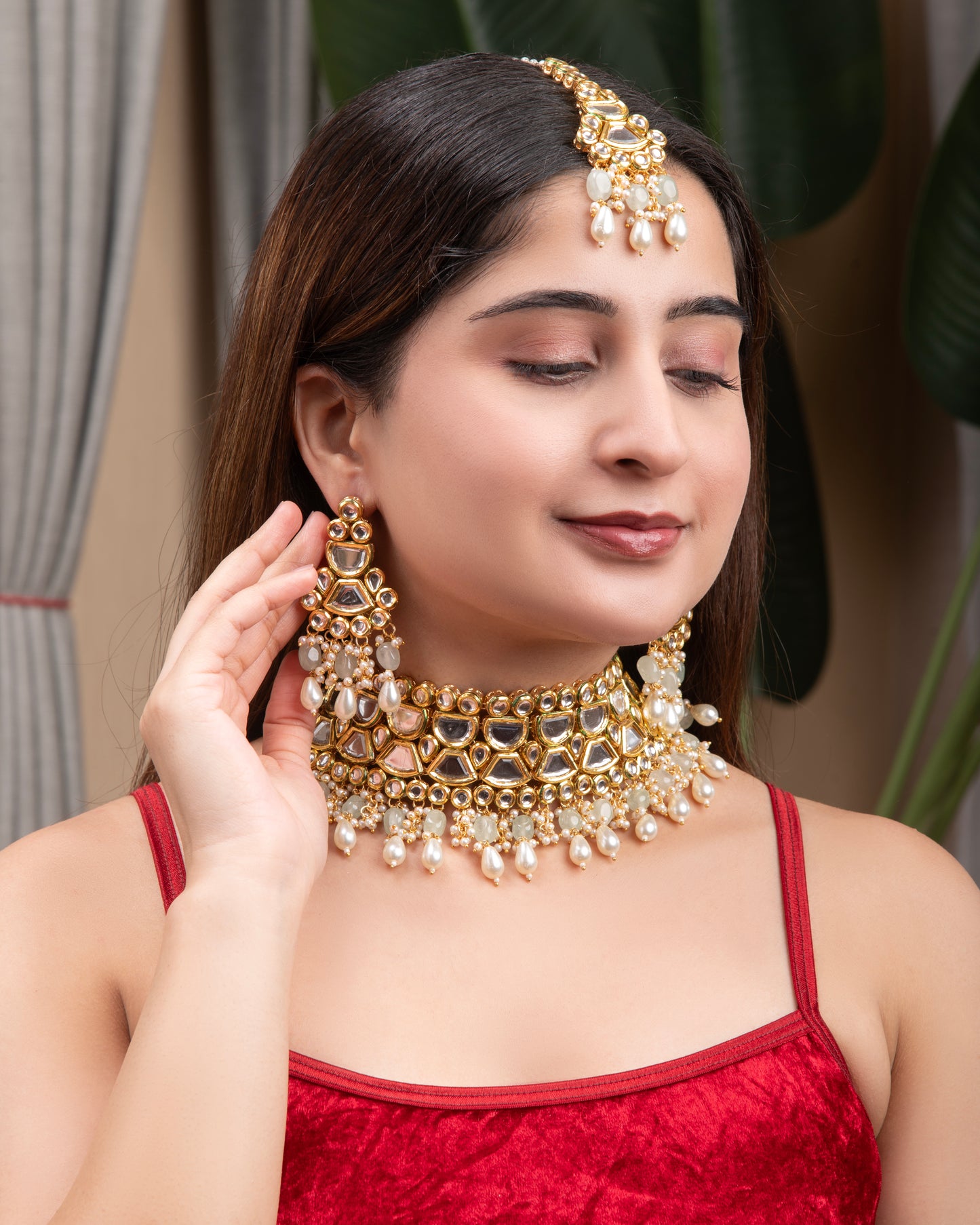 Mint Guranshi Dabi Kundan Choker Necklace with Earring and Mangteeka