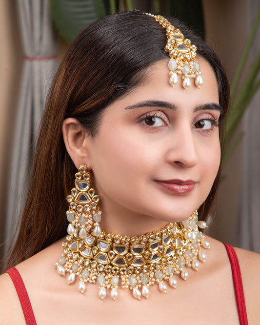 Mint Guranshi Dabi Kundan Choker Necklace with Earring and Mangteeka