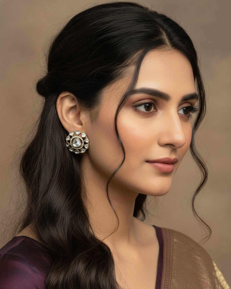 Eknoor Stud Earrings