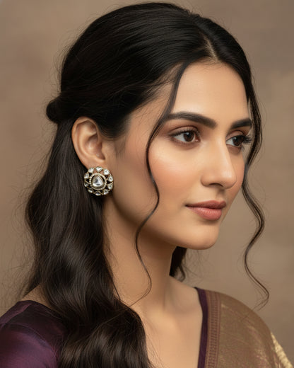 Eknoor Stud Earrings