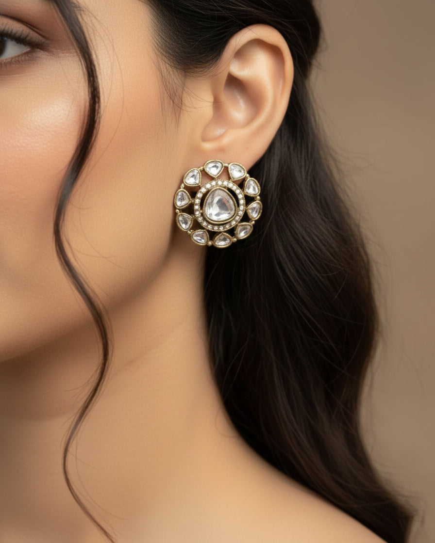 Eknoor Stud Earrings