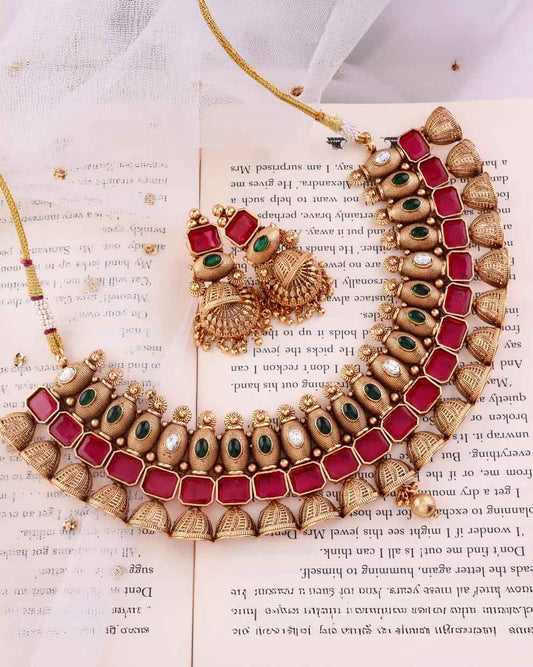 Bhavashree Premium Rajwada Necklace Set with Jhumki Earring