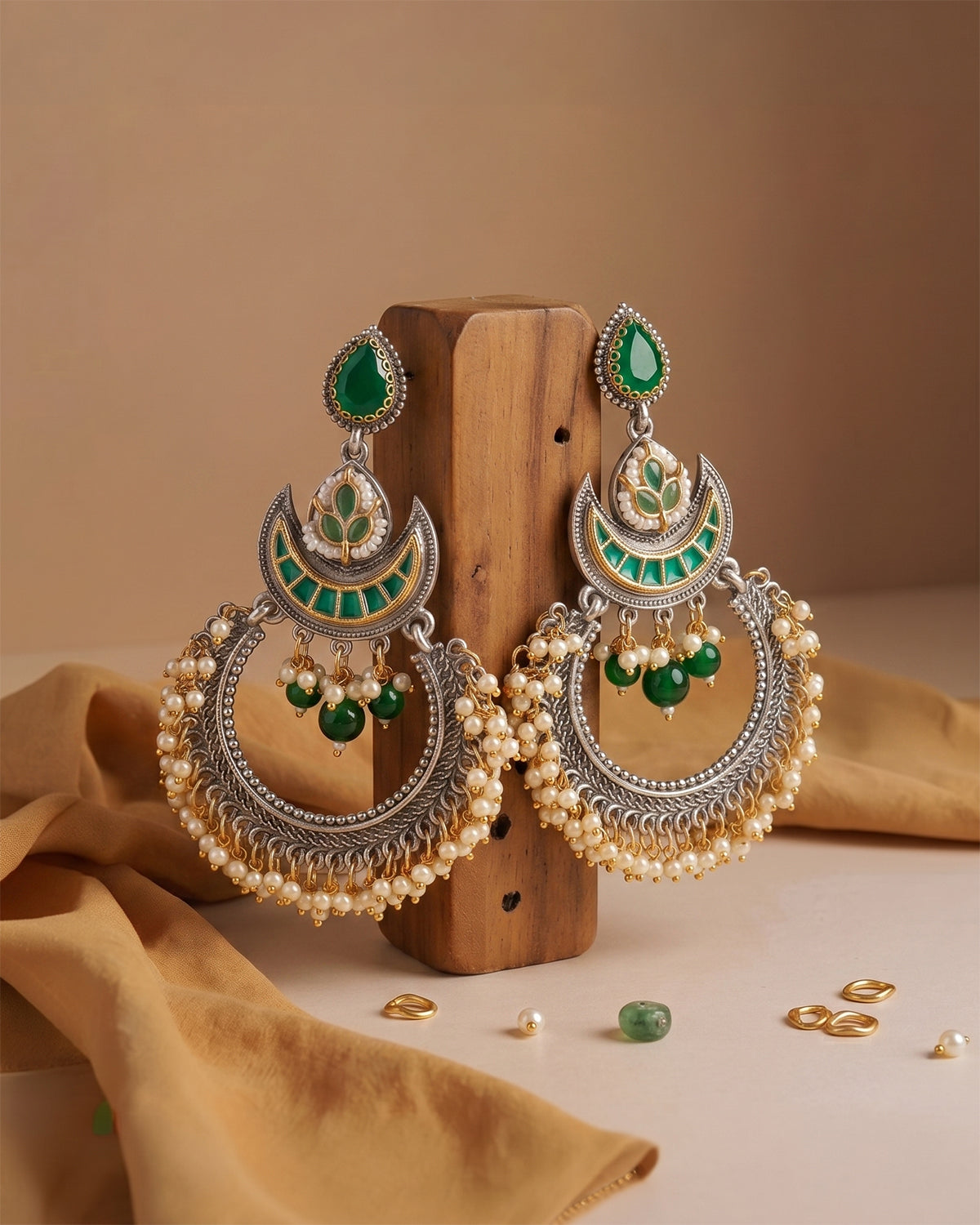 Emerald Ikroor Kundan Chandbali Earring