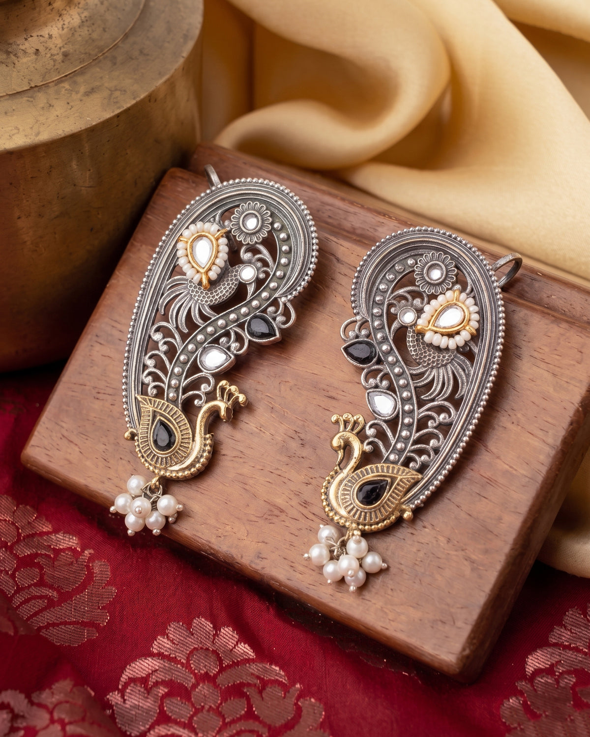 White-Black Aishra Designer Ear Cuff Earring