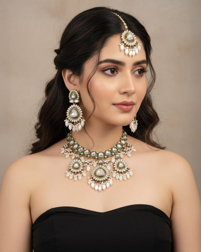 Rameeqa Designer Necklace Set with Earring and Mangteeka
