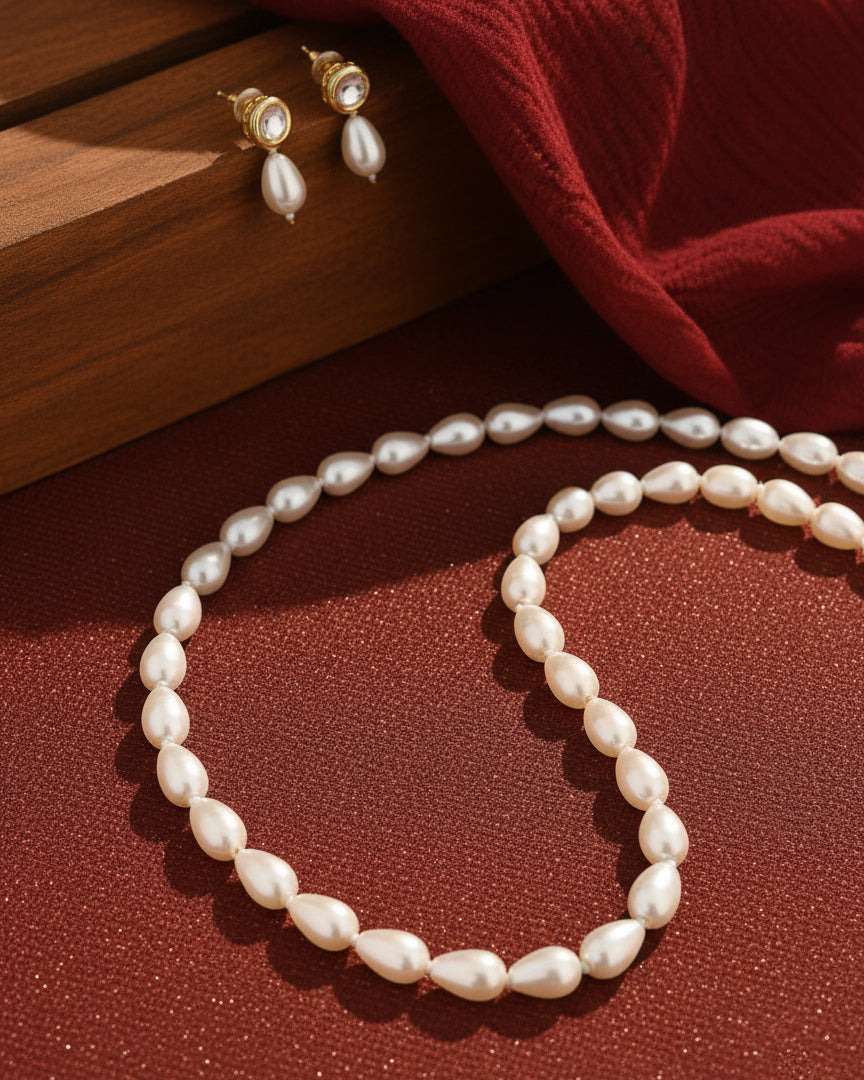 Tehmina Pearl Necklace With Earrings