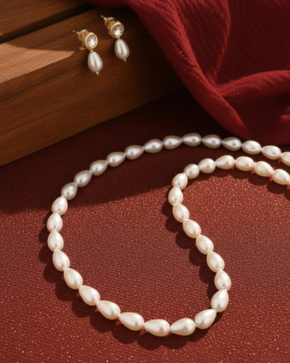Tehmina Pearl Necklace With Earrings