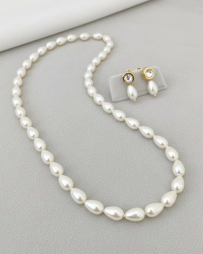 Tehmina Pearl Necklace With Earrings
