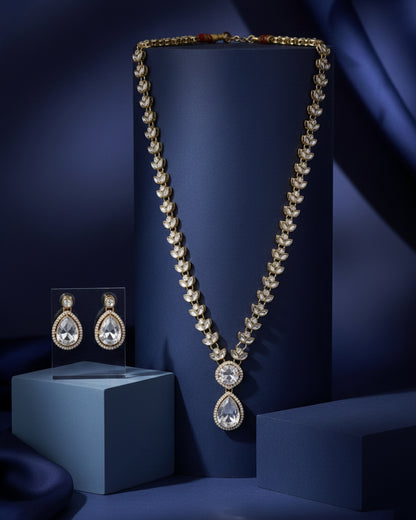 White Yarvi Premium Kundan Necklace With Earrings